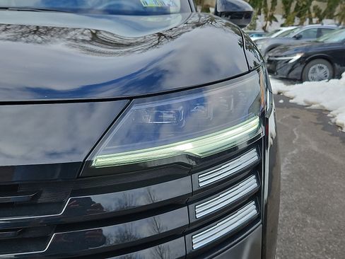 Certified 2025 Nissan Kicks SV w/ Illumination Package image 9