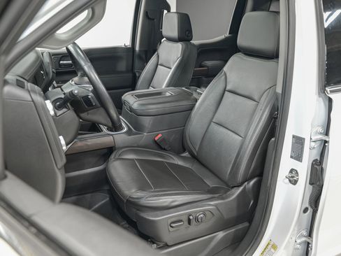 Used 2019 GMC Sierra 1500 SLT w/ SLT Premium Plus Package AWD/4WD image 17