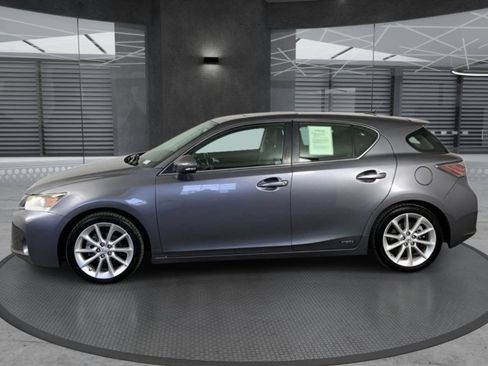 Used 2013 Lexus CT 200h w/ Premium Pkg w/Navigation FWD image 8