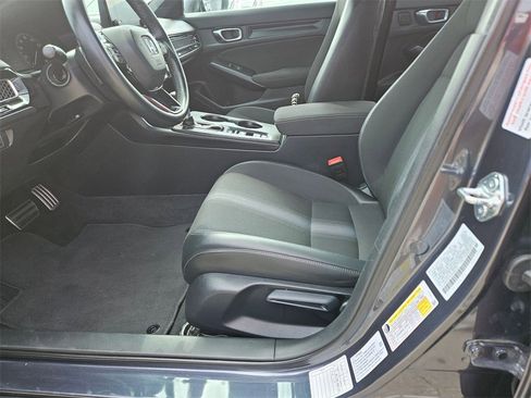 Used 2025 Honda Civic Sport image 11