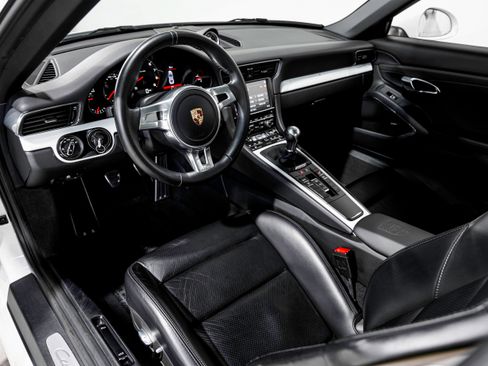 Used 2014 Porsche 911 Carrera image 9