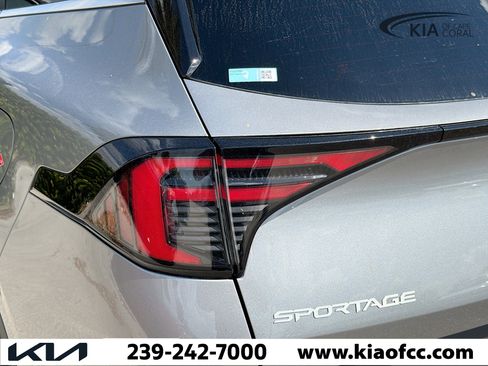 New 2026 Kia Sportage LX image 9