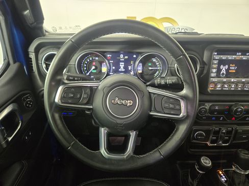 Used 2022 Jeep Wrangler Unlimited Sahara image 14