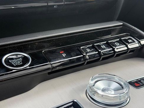New 2026 Lincoln Navigator L Reserve w/ Jet Appearance Package AWD/4WD image 15