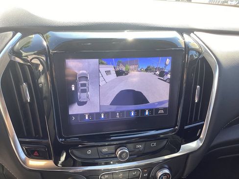 Used 2021 Chevrolet Traverse RS AWD/4WD image 26
