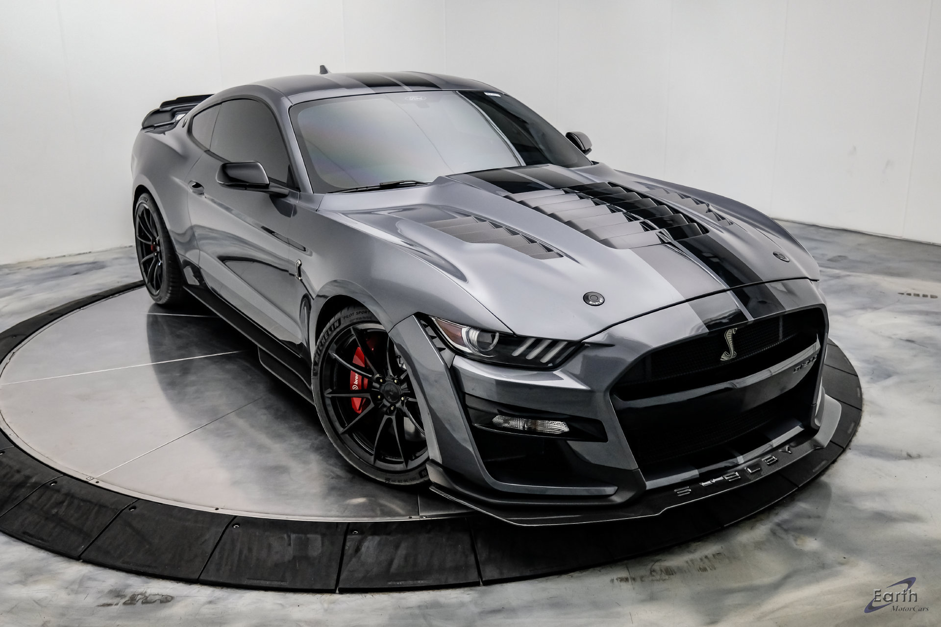 Used 2021 Ford Mustang Shelby GT500 w/ Technology Package RWD image 28