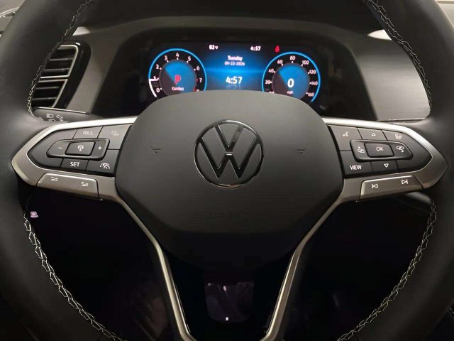 Used 2025 Volkswagen Atlas Cross Sport SE AWD/4WD image 58
