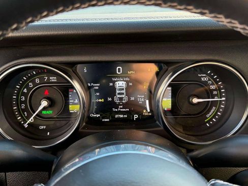 Used 2021 Jeep Wrangler Unlimited Sahara image 24