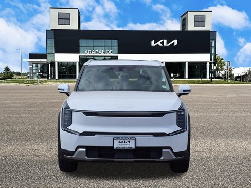 New 2026 Kia EV9 Wind AWD/4WD image 2