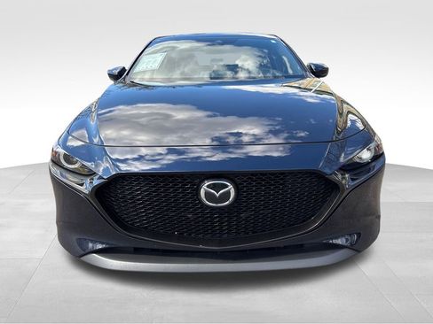 Used 2019 MAZDA MAZDA3 Hatchback w/ Premium Package image 2