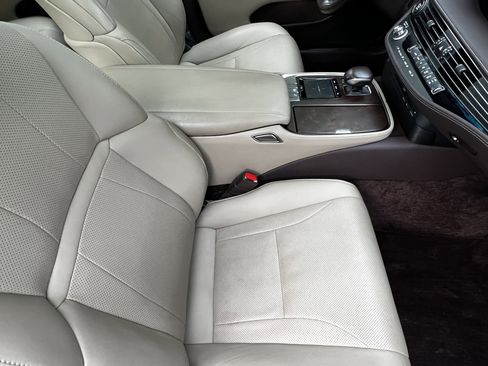 Used 2018 Lexus LS 500 AWD w/ Accessory Package (Z1) image 45