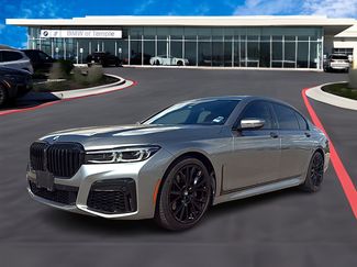Used 2022 BMW 740i w/ M Sport Package RWD video 1