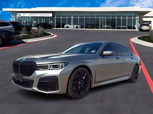 Used 2022 BMW 740i w/ M Sport Package RWD image 1