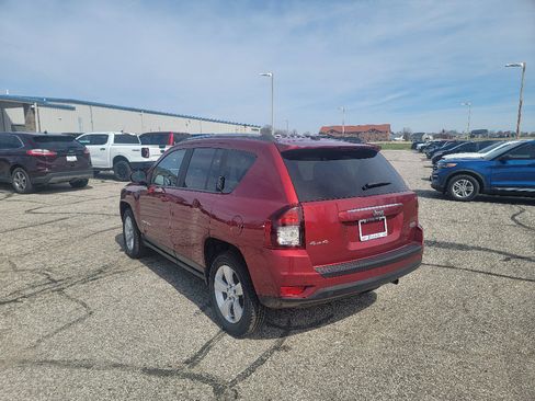 Used 2016 Jeep Compass Latitude image 6