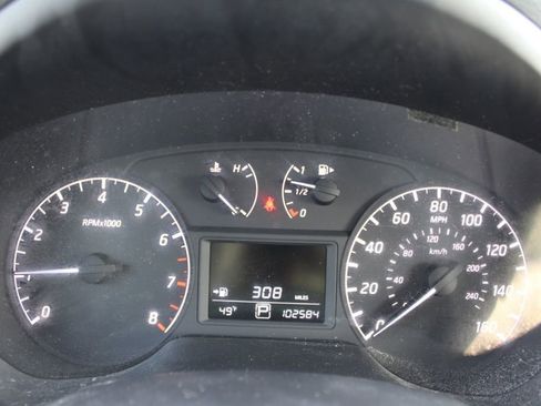 Used 2013 Nissan Sentra S image 26