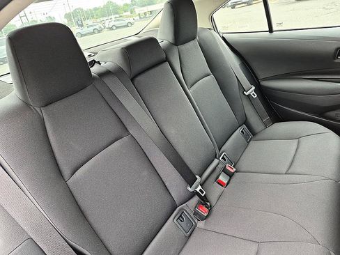 Used 2026 Toyota Corolla LE FWD image 31