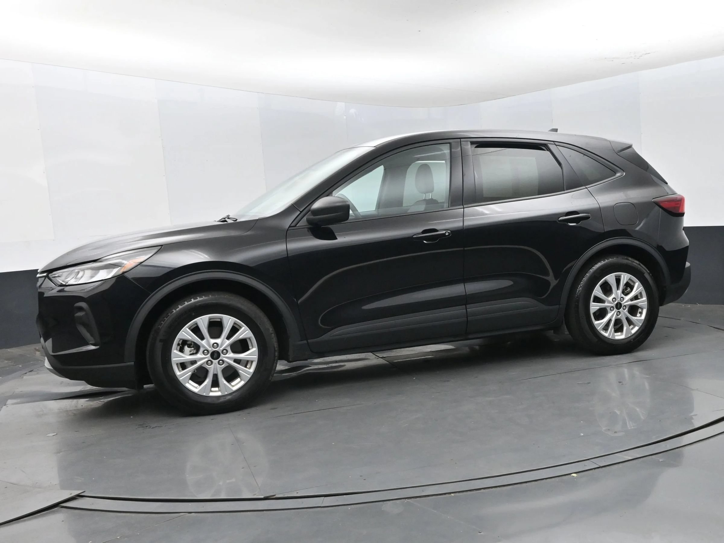 Used 2025 Ford Escape Active FWD image 5