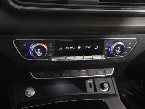 Used 2023 Audi Q5 2.0T Premium Plus w/ Premium Plus Package AWD/4WD image 14
