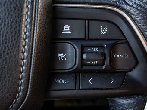 Used 2025 Toyota Tundra Limited image 26