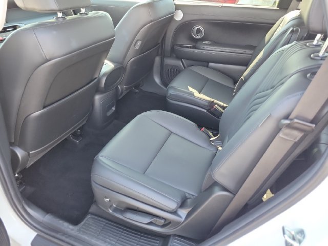 Used 2026 Hyundai Palisade SEL FWD image 24