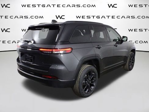 New 2025 Jeep Grand Cherokee Limited image 50