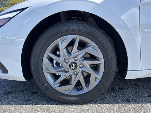 New 2026 Hyundai Elantra Blue image 11