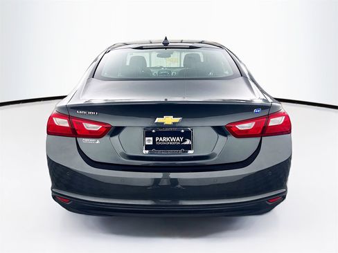 Used 2017 Chevrolet Malibu Hybrid w/ Driver Confidence Package image 16
