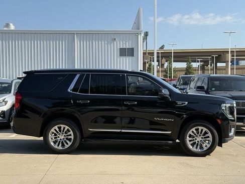 Used 2021 GMC Yukon SLT w/ SLT Premium Package RWD image 3
