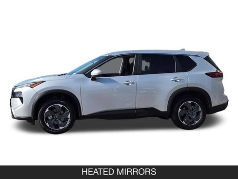 Certified 2025 Nissan Rogue SV FWD image 5