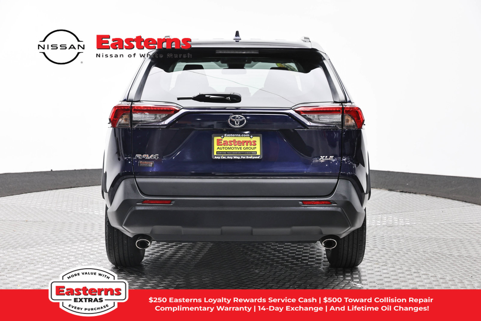 Used 2024 Toyota RAV4 XLE FWD image 8
