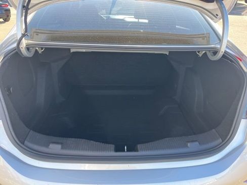 Used 2018 Chevrolet Cruze LS image 32