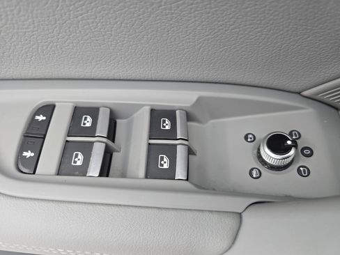 Used 2019 Audi Q5 2.0T Premium Plus w/ Premium Plus Package image 28