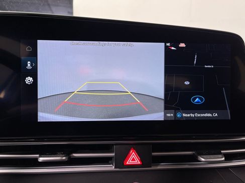 Certified 2025 Hyundai Elantra SEL FWD image 23