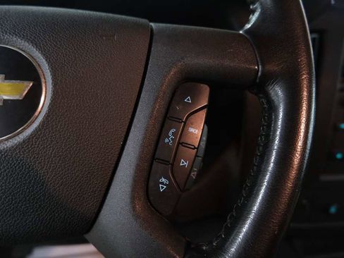 Used 2021 Chevrolet Express 3500 Extended w/ Driver Convenience Package image 20