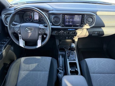 Used 2022 Toyota Tacoma TRD Sport image 21