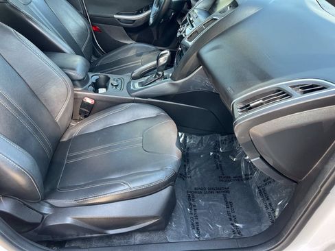 Used 2013 Ford Focus Titanium w/ Titanium Handling Pkg FWD image 10