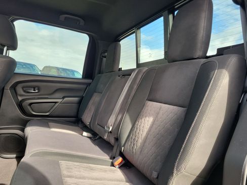 Used 2023 Nissan Titan SV w/ SV Convenience Package image 13
