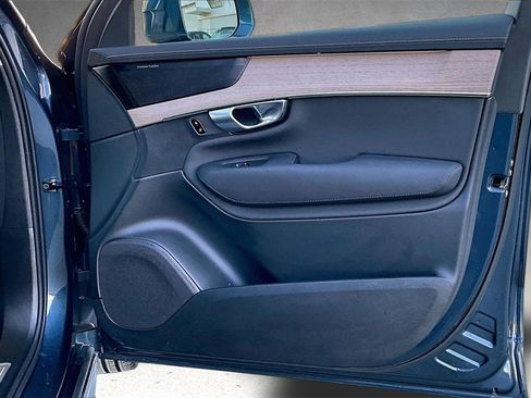 Certified 2026 Volvo XC90 B6 Plus w/ Protection Package Premier image 29