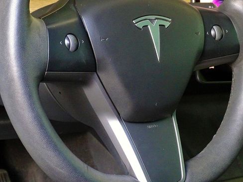 Used 2021 Tesla Model 3 Long Range AWD/4WD image 18