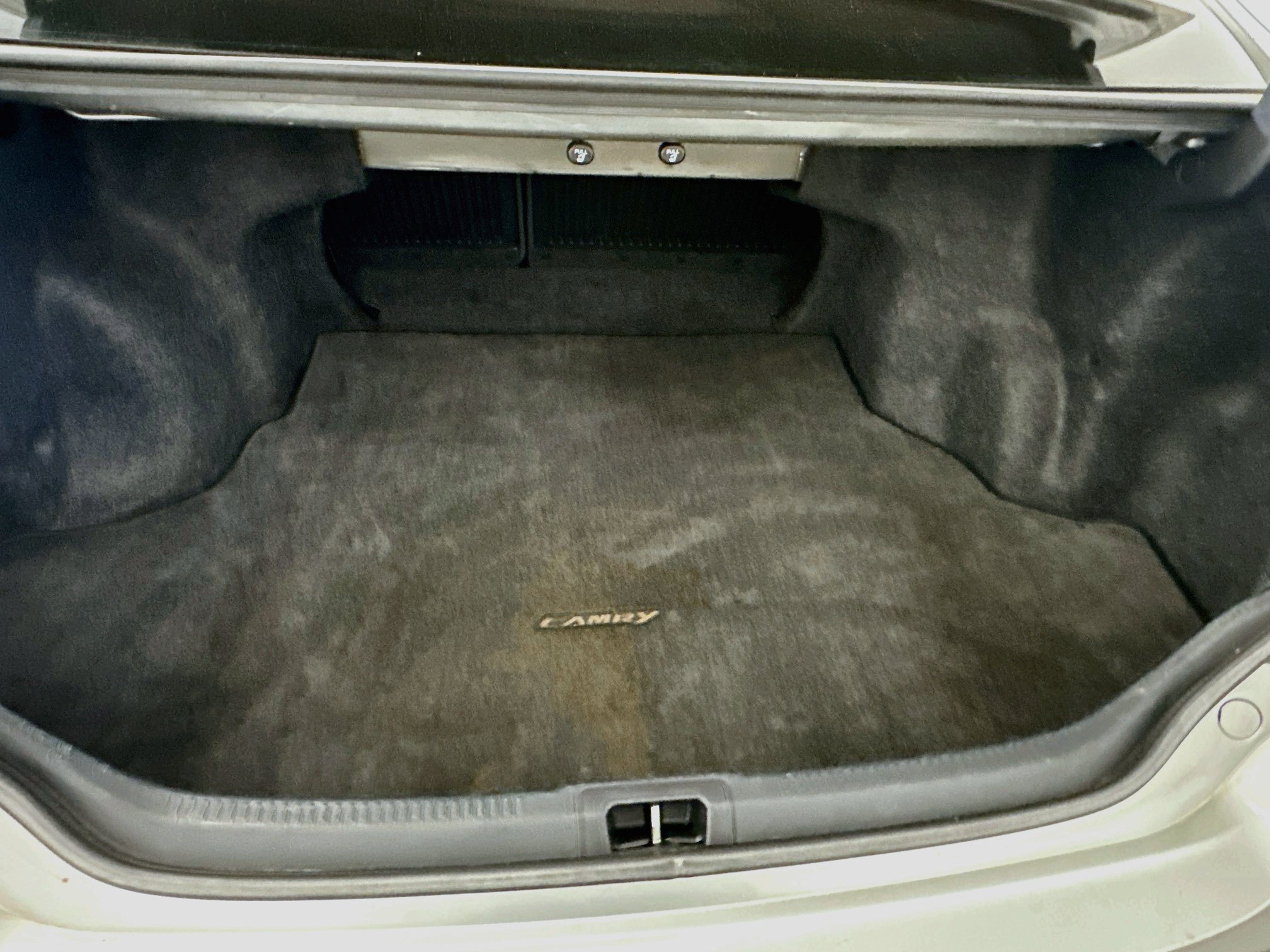 Used 2015 Toyota Camry SE FWD image 28