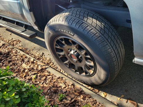 Used 2024 Toyota Tacoma SR5 image 20