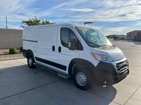 Used 2025 RAM ProMaster 2500 w/ U-Haul Equipment Group FWD image 5