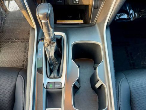 Used 2018 Honda Accord Touring image 16