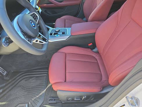 New 2025 BMW i4 xDrive40i image 22