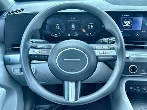 Used 2024 Hyundai Kona SE FWD image 14
