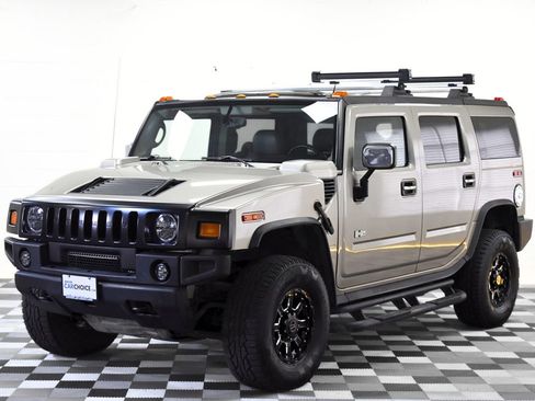 Used 2004 HUMMER H2 w/ Preferred Equipment Group image 1