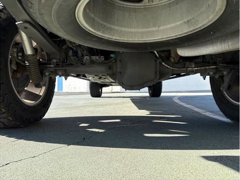 Used 2019 Ford F150 Platinum w/ Equipment Group 701A Luxury image 23