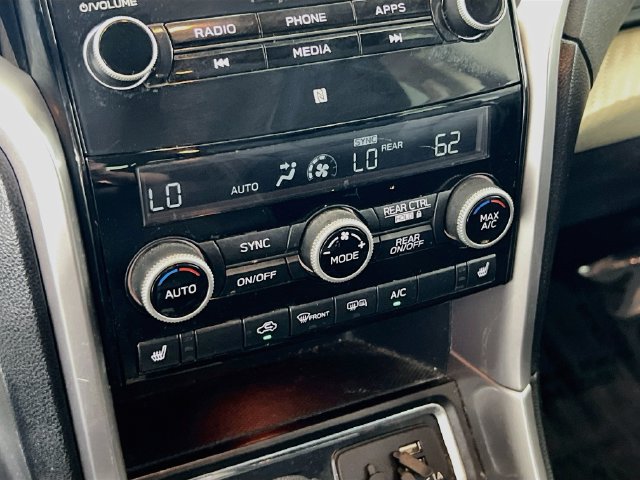 Used 2020 Subaru Ascent Premium w/ Convenience Package AWD/4WD image 11