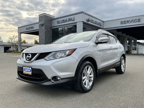 Used 2017 Nissan Rogue Sport SV w/ SV Premium Package image 4