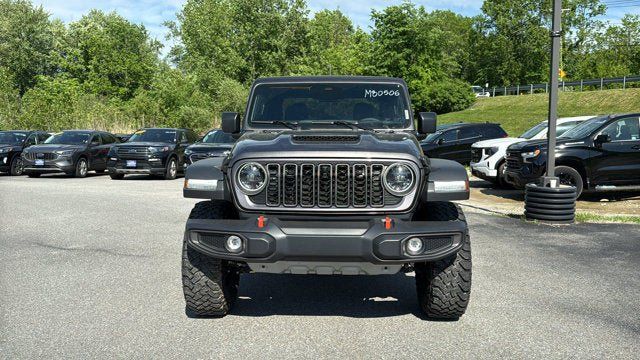 Used 2026 Jeep Gladiator Mojave w/ Safety Group AWD/4WD image 3